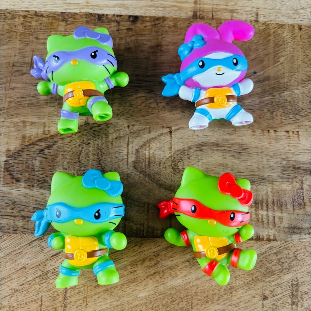 Hello Kitty Ninja Action Figures - Green, Red, Pink, Blue